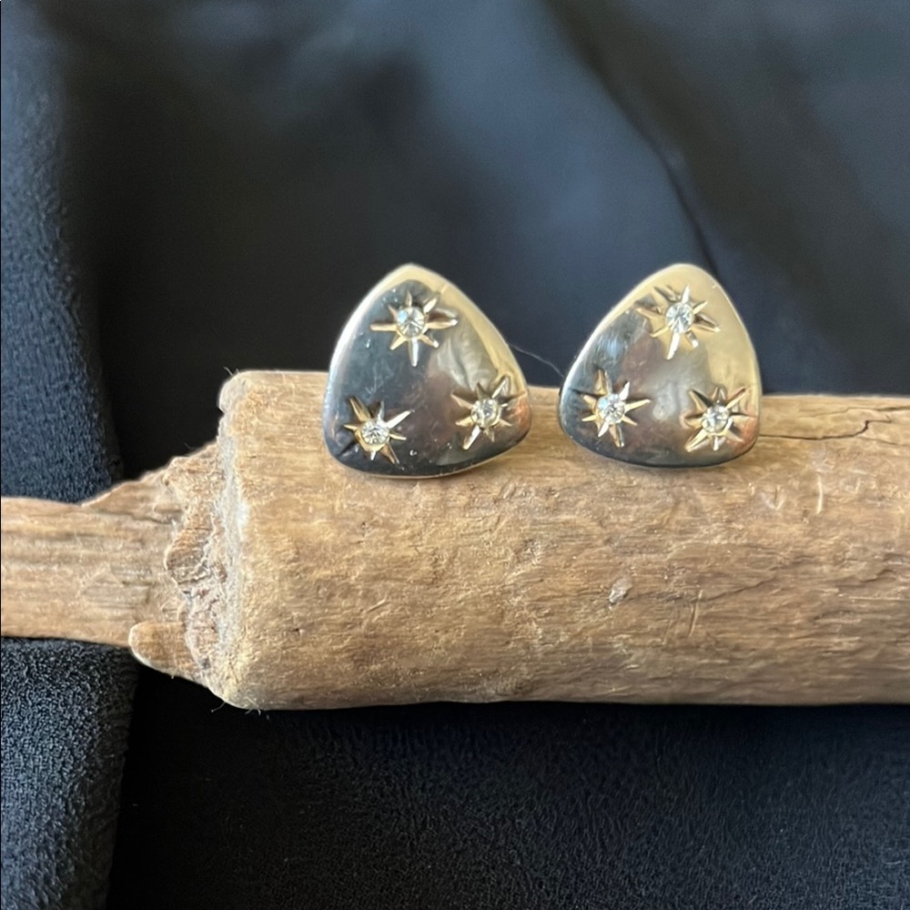 Vintage Gold Cuff Links W/ Diamond like Center in Bursting Star